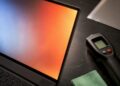 Unauffälliges OLED-Panel mit dezenter Wärmeentwicklung