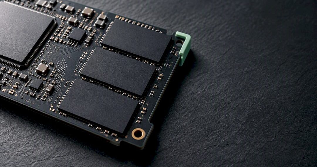 SSD-Controller und Speicherchips im Detail